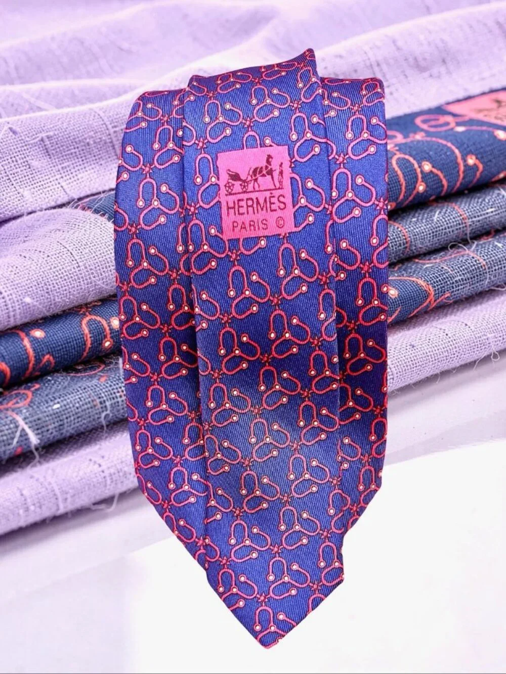 Unused Necktie Hermès Paris 100%  Silk France Made Dark Blue Purple Red (12)
